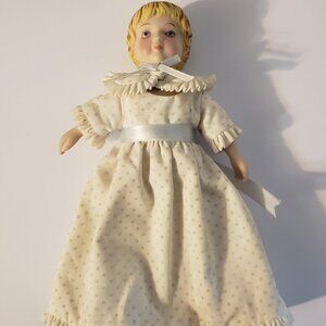 Vintage Victorian 1983 Avon Porcelain Doll
